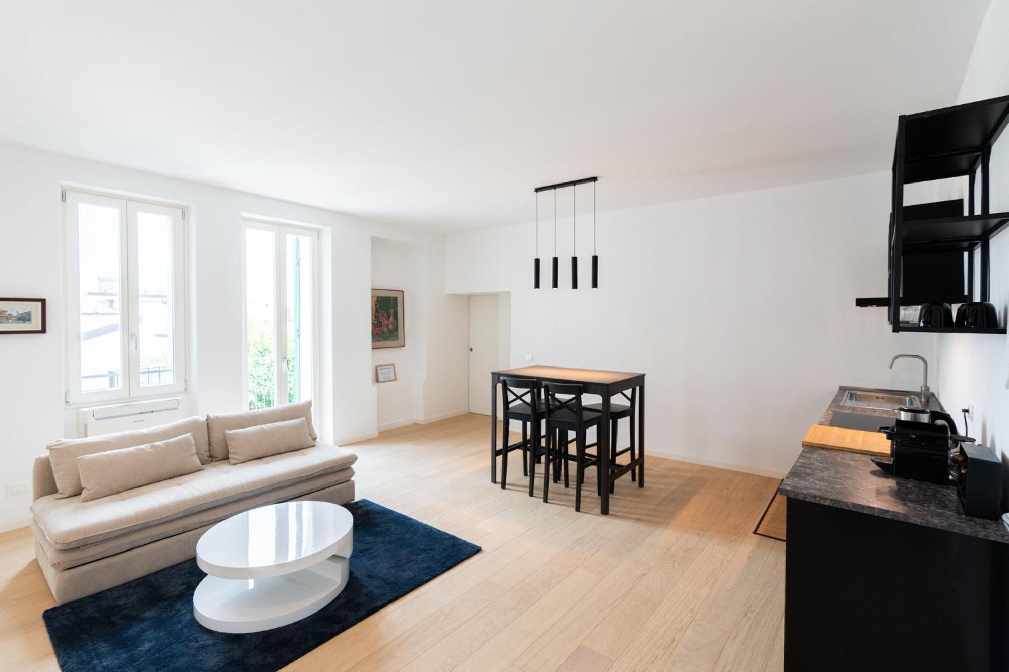 Apartahotel Palazzo Delle Guglie By Postcardsfrom *