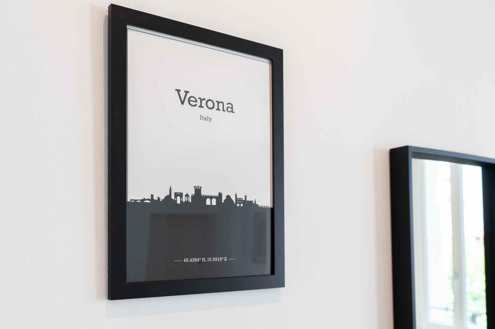 Palazzo Delle Guglie By Postcardsfrom Apartahotel