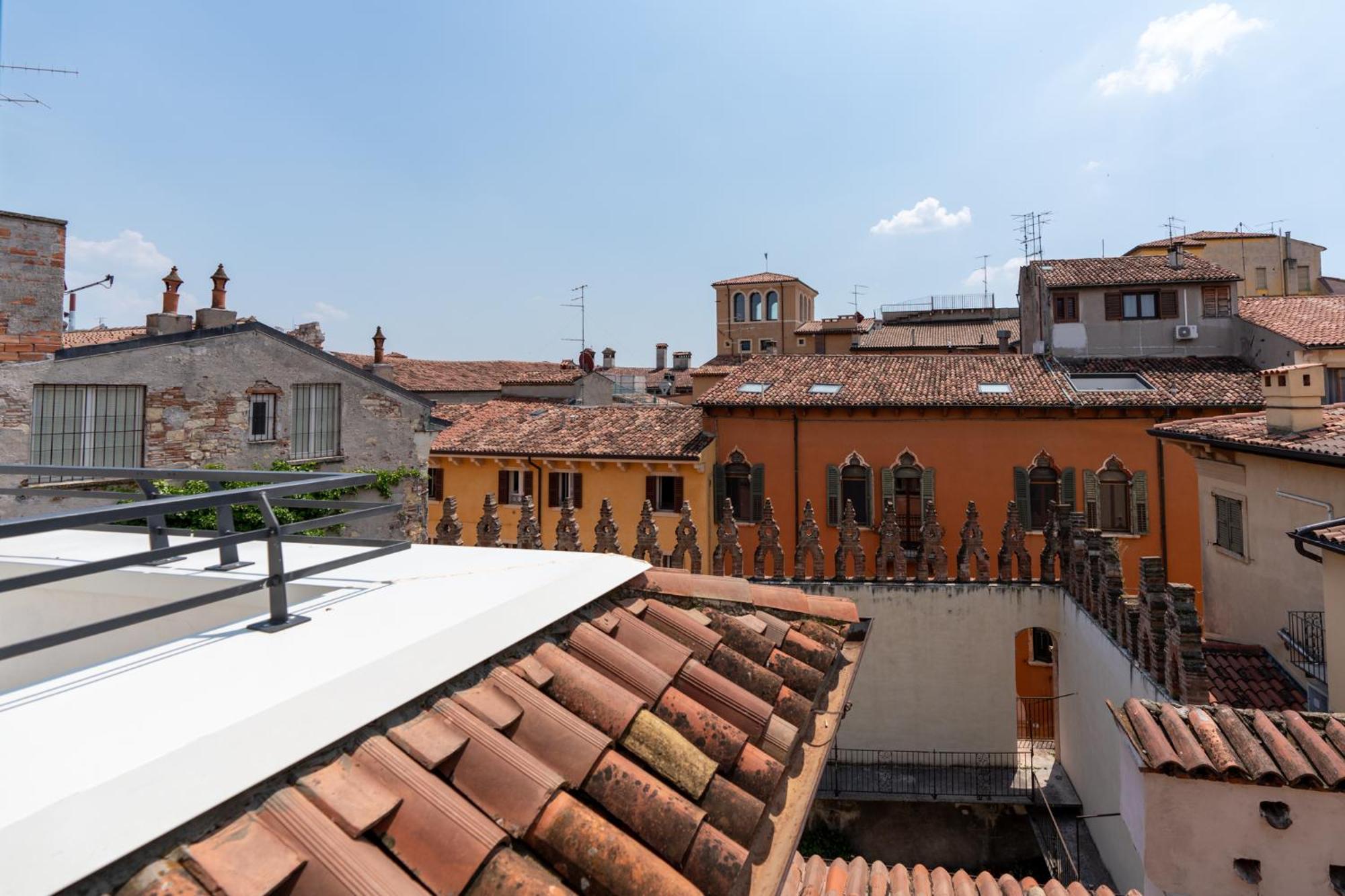 Apartahotel Palazzo Delle Guglie By Postcardsfrom