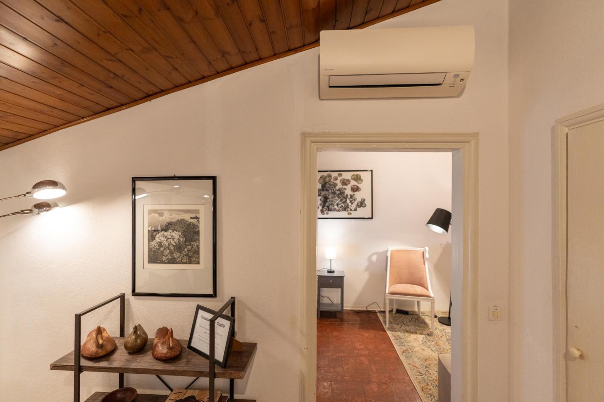Palazzo Delle Guglie By Postcardsfrom Apartahotel